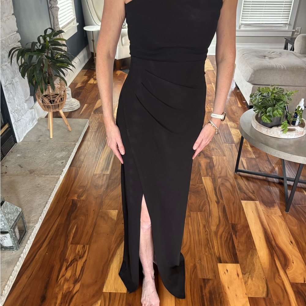 Lulu's strapless Black Dress